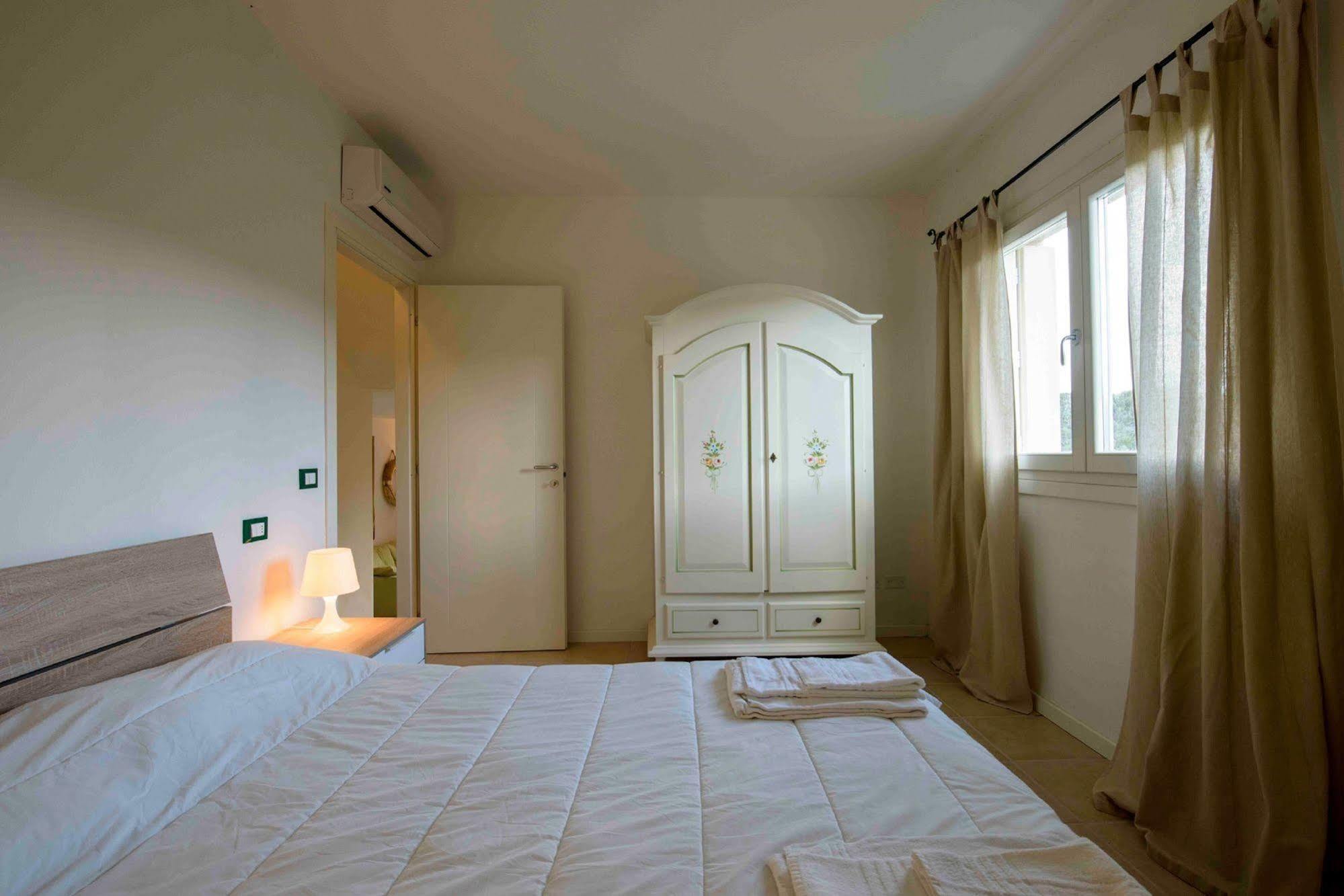 Hotel Residence Rena Bianca 바야사드리니아 외부 사진